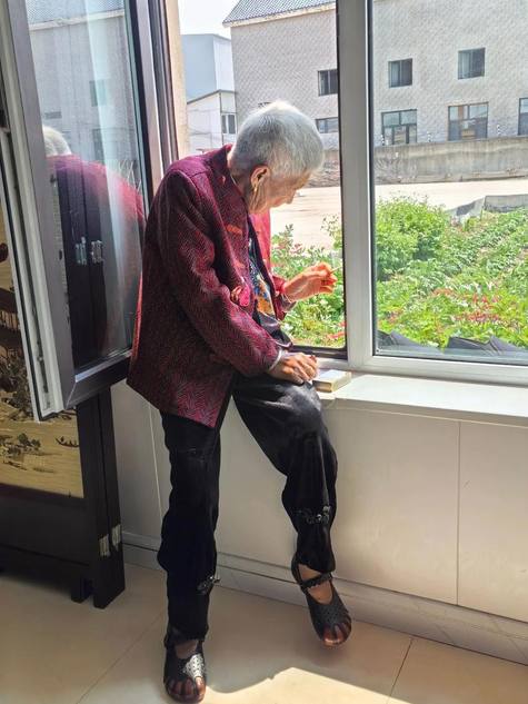 需要一位护理80岁老人的居家护理