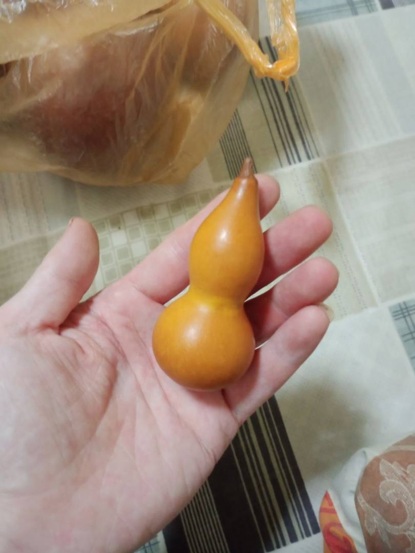 我需要一位艺术品加工打孔人
